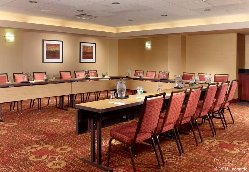 Courtyard By Marriott Downtown Hotel Nashville