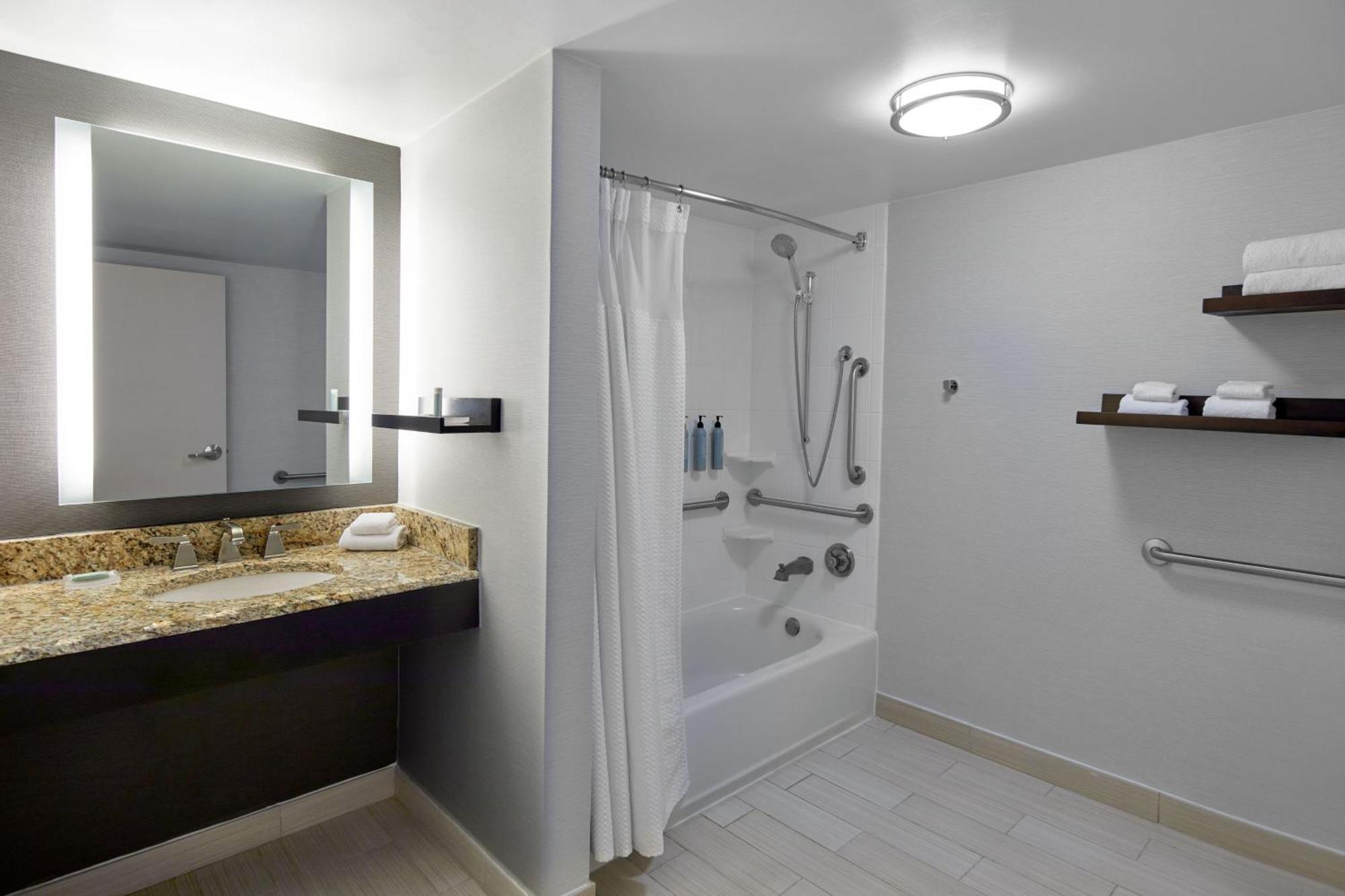 Hotel Courtyard By Marriott Downtown 3*
