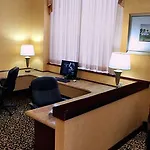 Courtyard By Marriott Nashville Downtown 